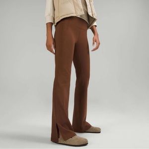 SOLD Lululemon groove pants size 6